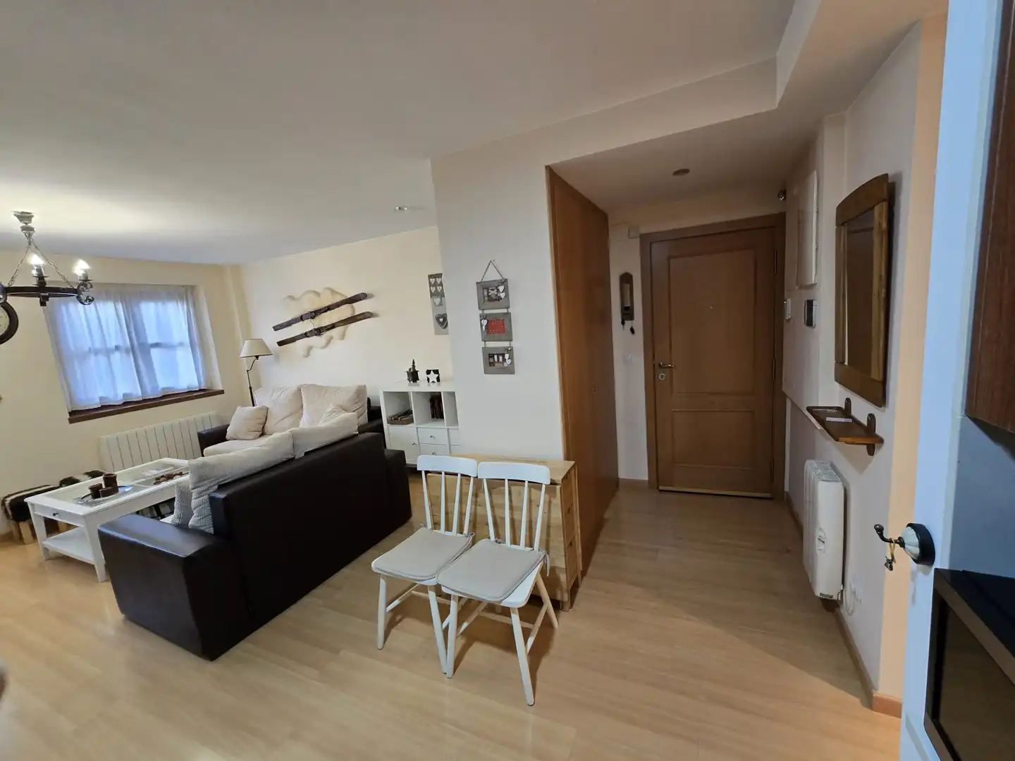 Sala de estar de Apartamento en venta en Benasque con Aire acondicionado, Calefacción y Amueblado