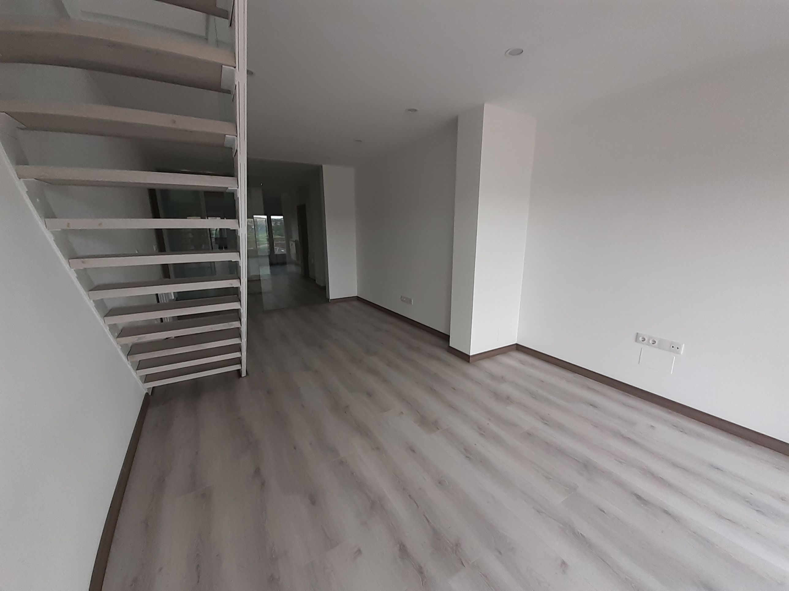 Dúplex en venda en Burgos Capital amb Parquet i Terrassa