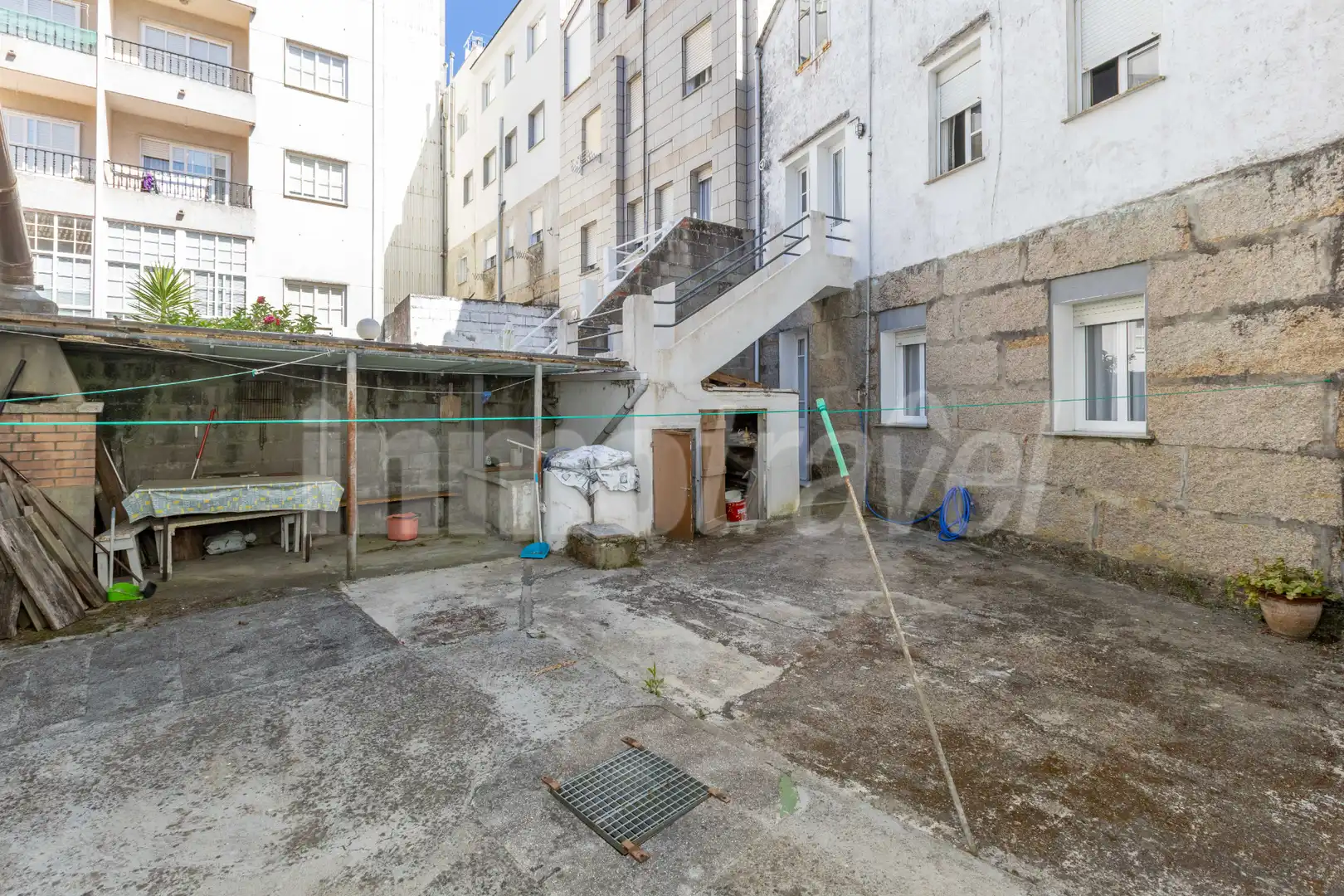Vista exterior de Casa adosada en venda en Sanxenxo amb Terrassa, Moblat i Forn