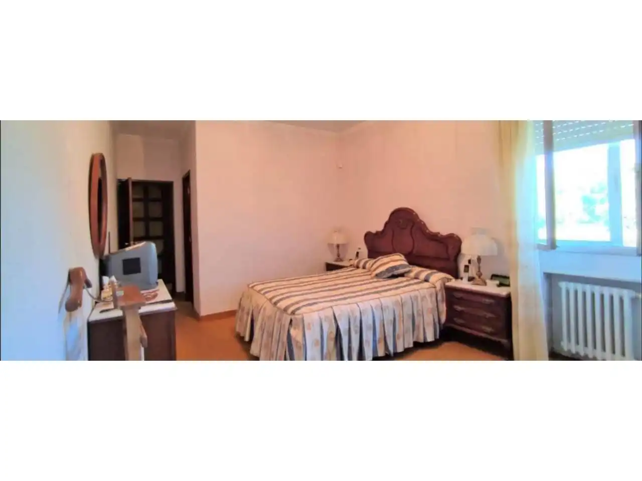 Dormitori de Casa o xalet en venda en Ourense Capital  amb Calefacció, Jardí privat i Traster