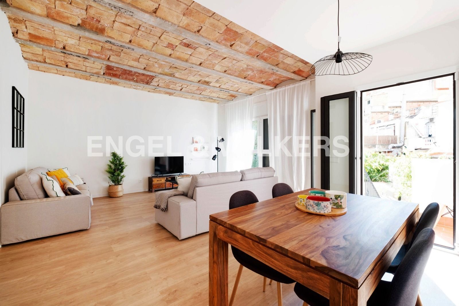 Living room of Apartment to rent in  Barcelona Capital  with Air Conditioner, Heating and Private garden