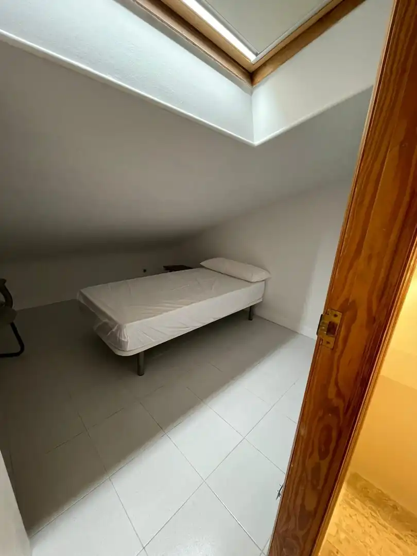 Habitación de Piso de alquiler en Donostia - San Sebastián  con Trastero y Amueblado