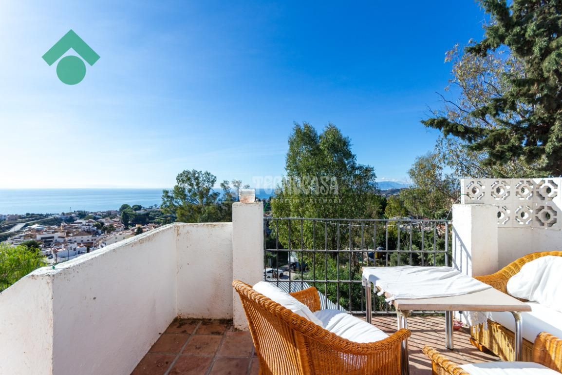 Exterior view of Single-family semi-detached for sale in Vélez-Málaga  with Air Conditioner and Terrace
