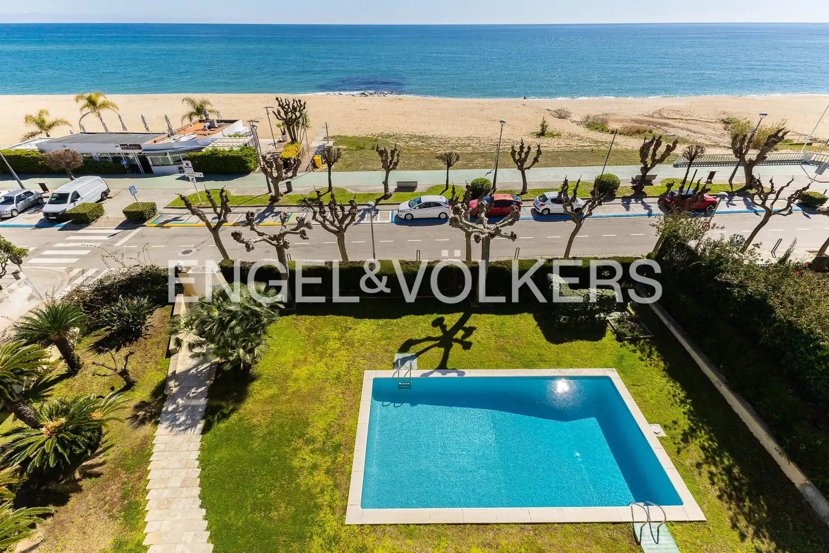 Vista exterior de Piso en venta en Caldes d'Estrac con Aire acondicionado, Calefacción y Jardín privado
