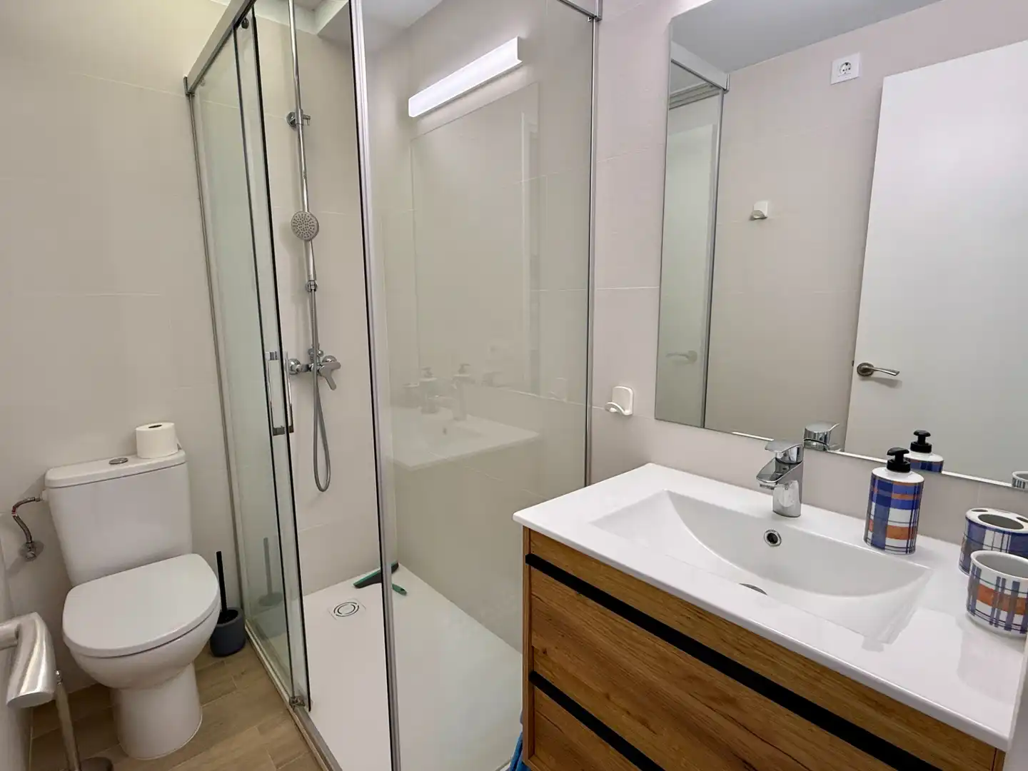 Badezimmer von Wohnung zur Miete in Palafrugell mit Klimaanlage, Parkett und Terrasse