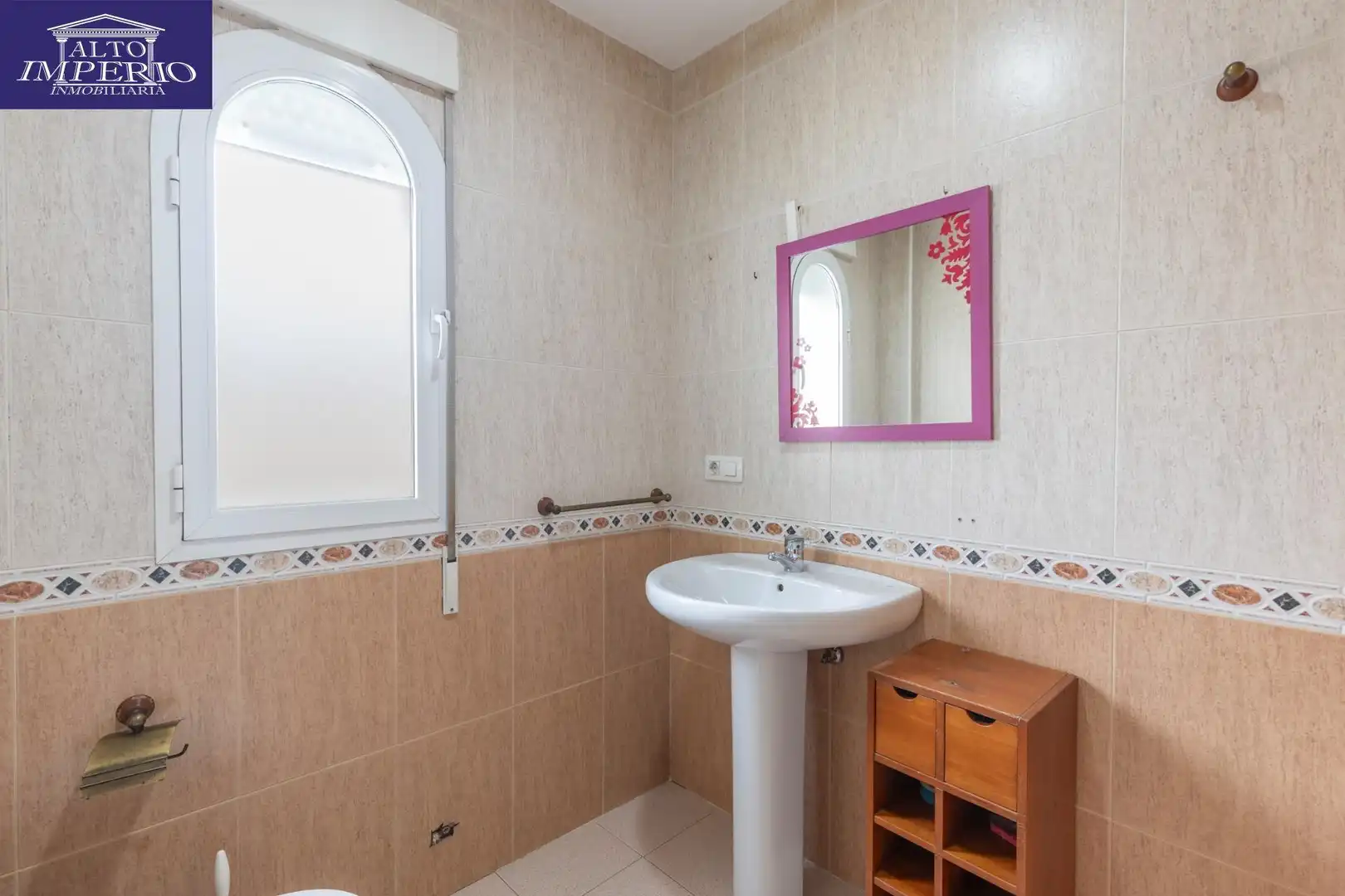 Casa adosada en venta en MARTE, 21, Ogíjares