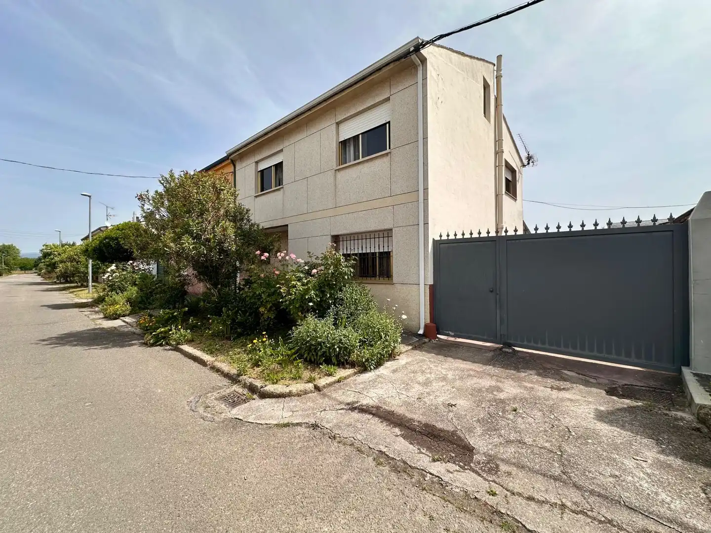 Vista exterior de Residencial en venda en Ponferrada