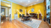 Living room of Flat for sale in  Madrid Capital  with Air Conditioner, Heating and Parquet flooring