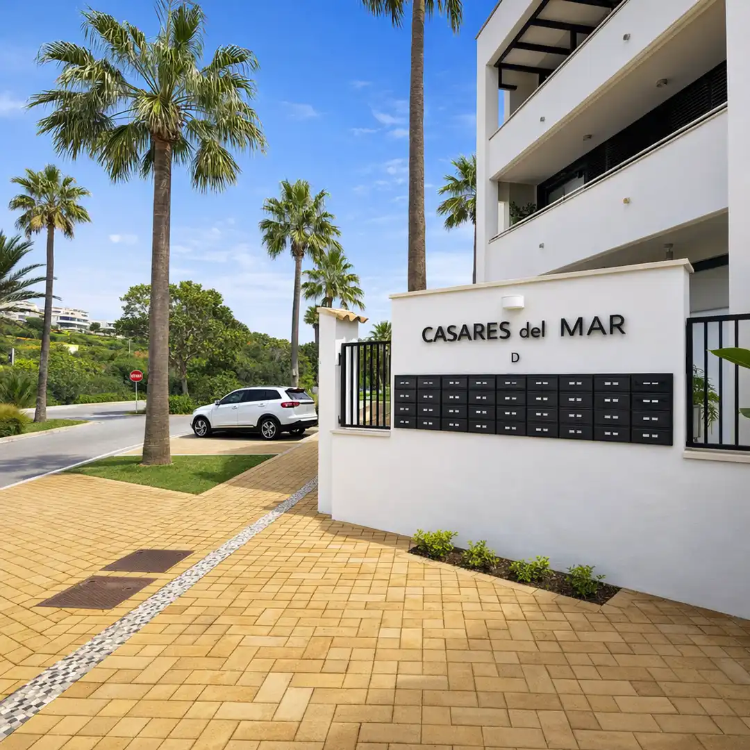 Vista exterior de Planta baixa en venda en Casares amb Aire condicionat, Terrassa i Moblat