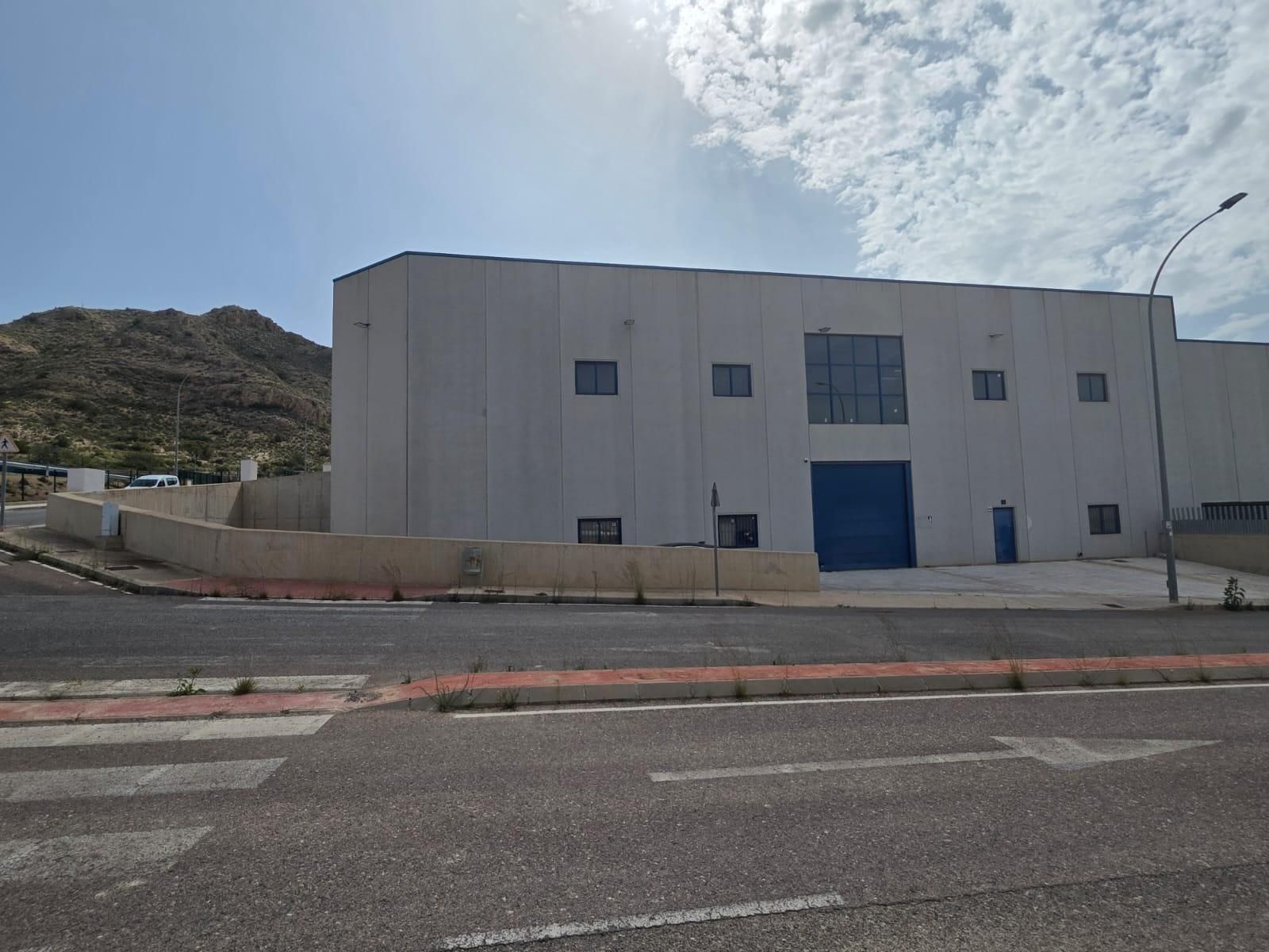 Vista exterior de Nau industrial de lloguer en Agost