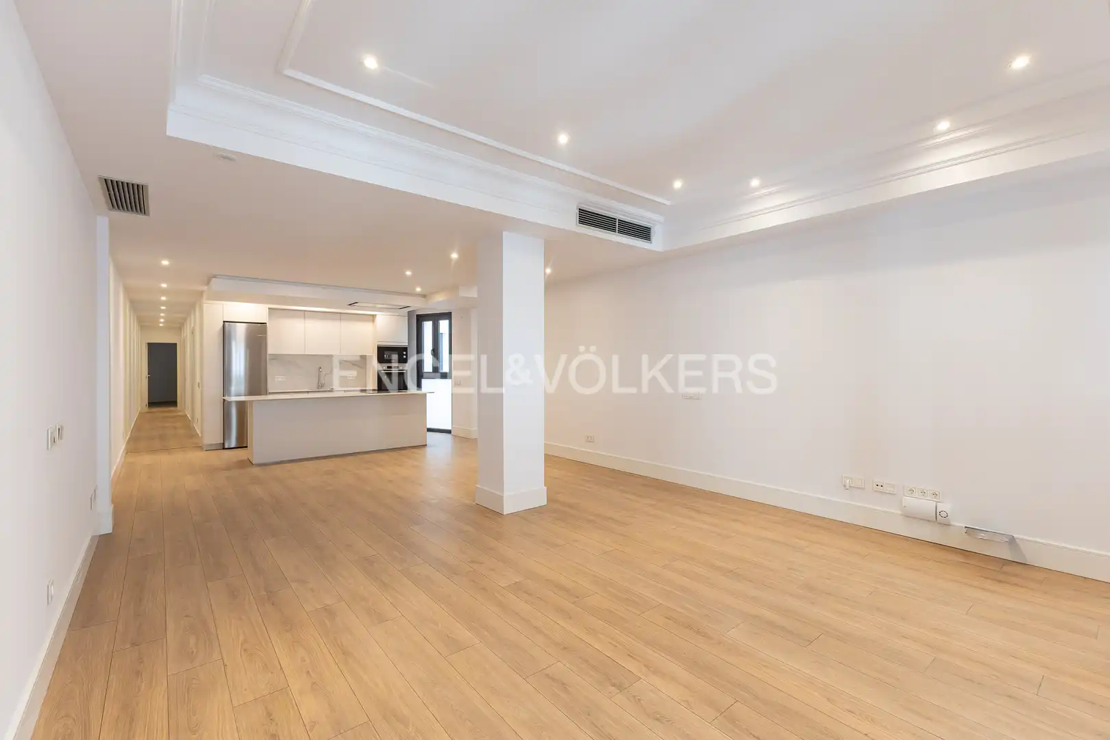 Exterior view of Flat for rent in Madrid  with Air Conditioner, Heating and Storage room