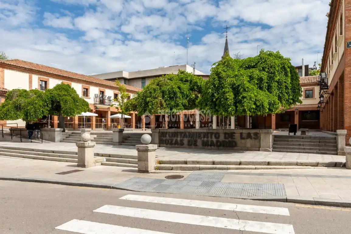 Außenansicht von Wohnung zum Verkauf in Las Rozas de Madrid mit Klimaanlage und Heizung