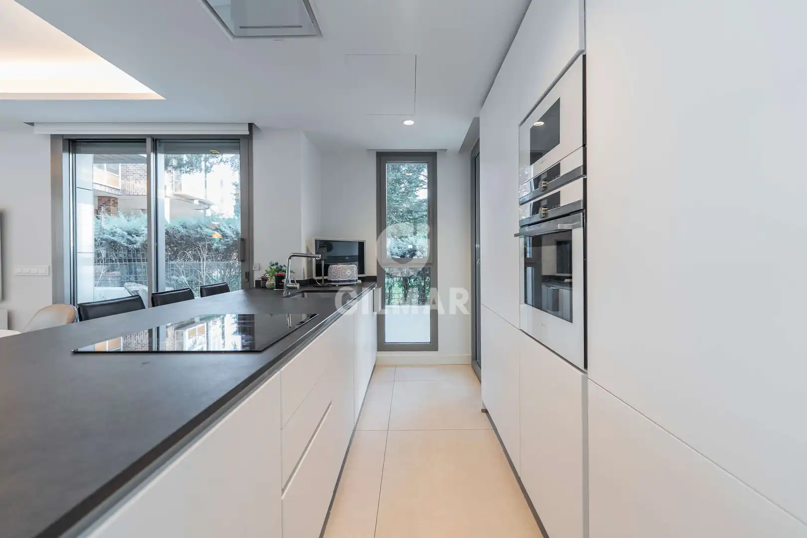 Kitchen of Flat for sale in Madrid  with Heating, Private garden and Storage room