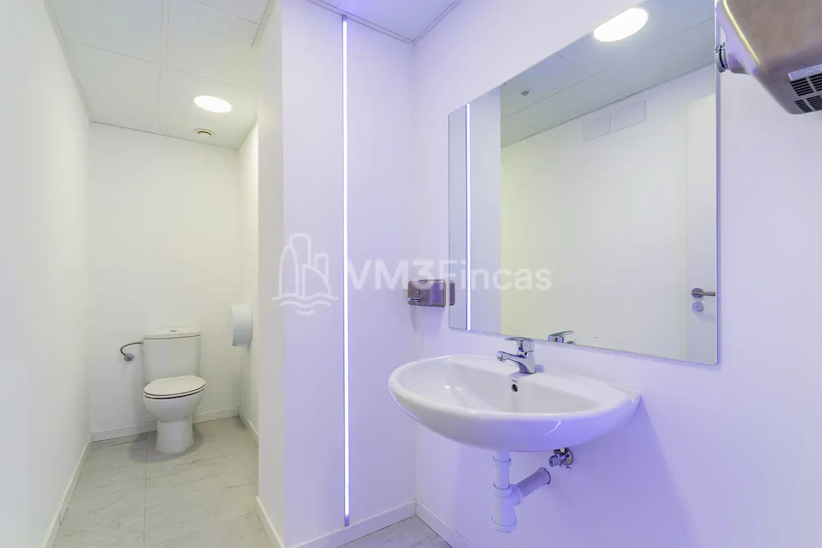 Baño de Oficina de alquiler en Barcelona
