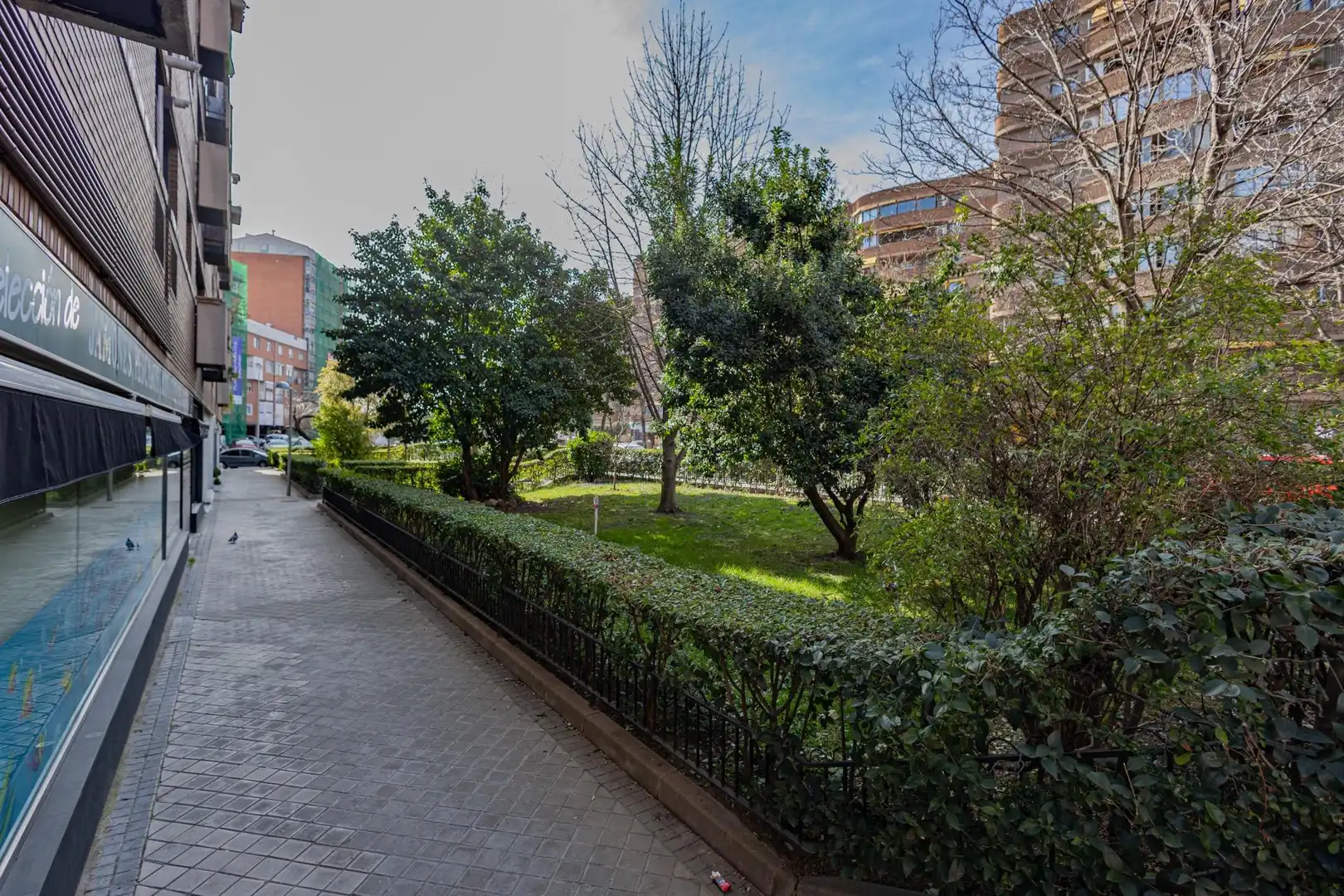 Außenansicht von Wohnungen zum Verkauf in Madrid mit Klimaanlage und Heizung