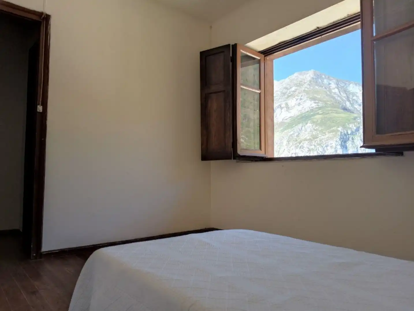 Habitación de Dúplex en venta en Oseja de Sajambre con Jardín privado, Parquet y Terraza
