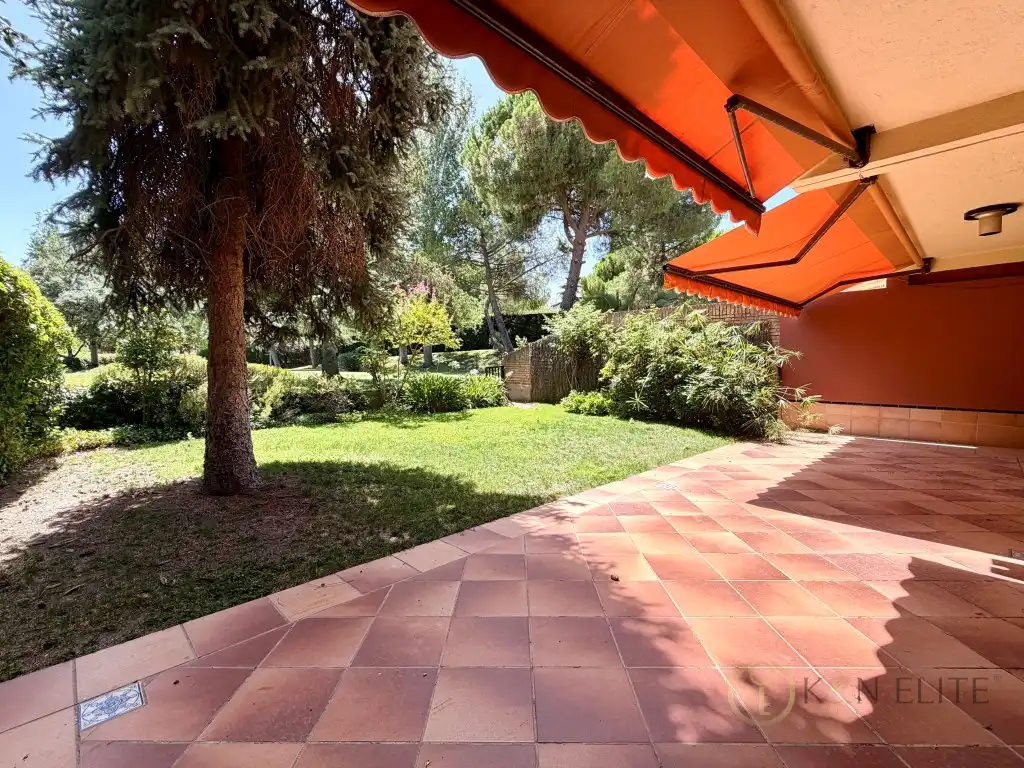 Jardín de Casa adosada de alquiler en Boadilla del Monte