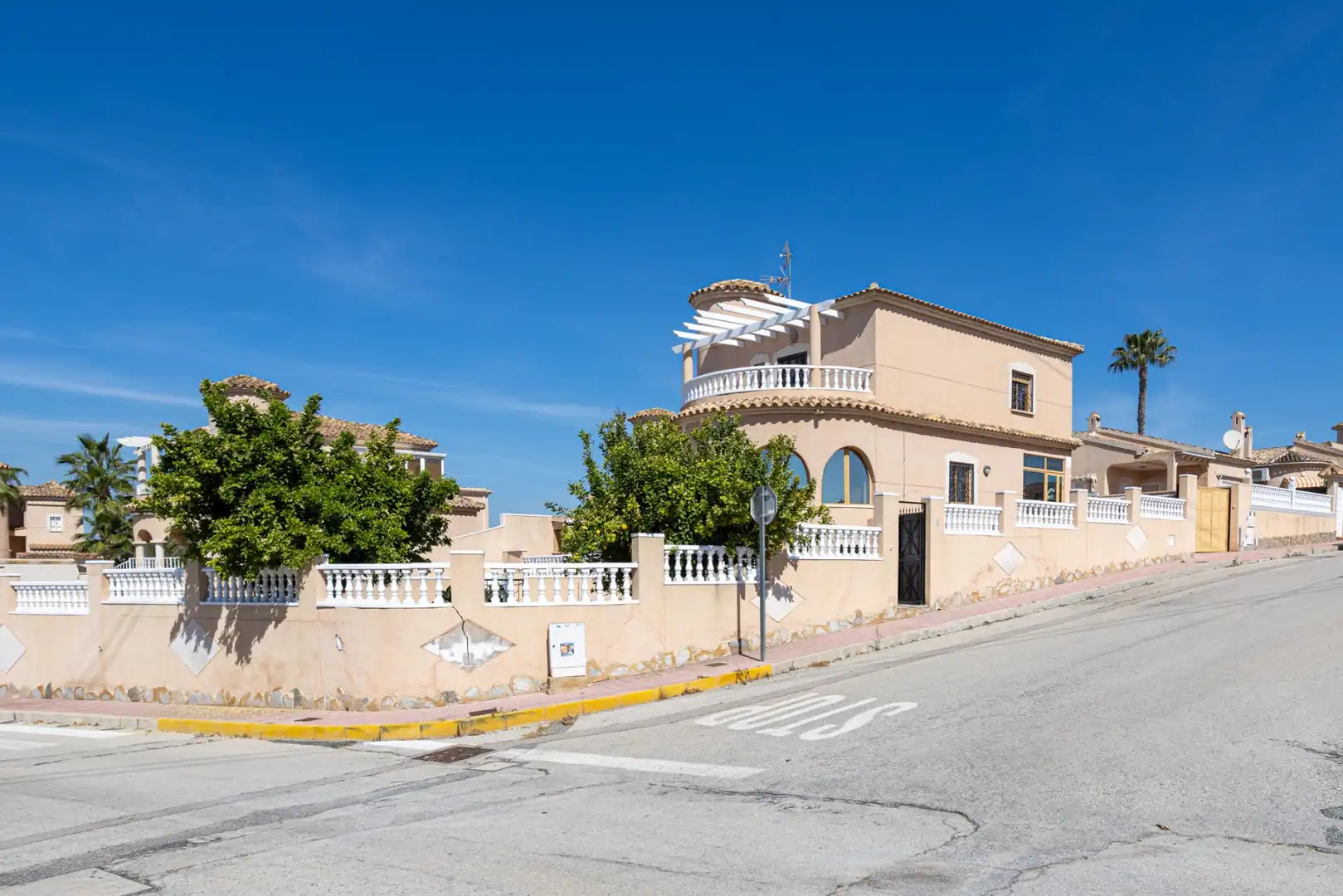 Exterior view of Houses for sale in Benijófar  with Terrace, Storage room and Balcony