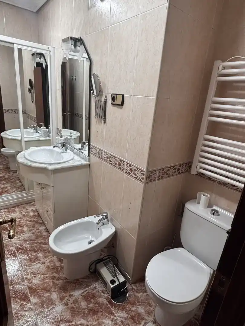 Bathroom of Detached homes for rent in Jaén  with Air Conditioner and Furnished
