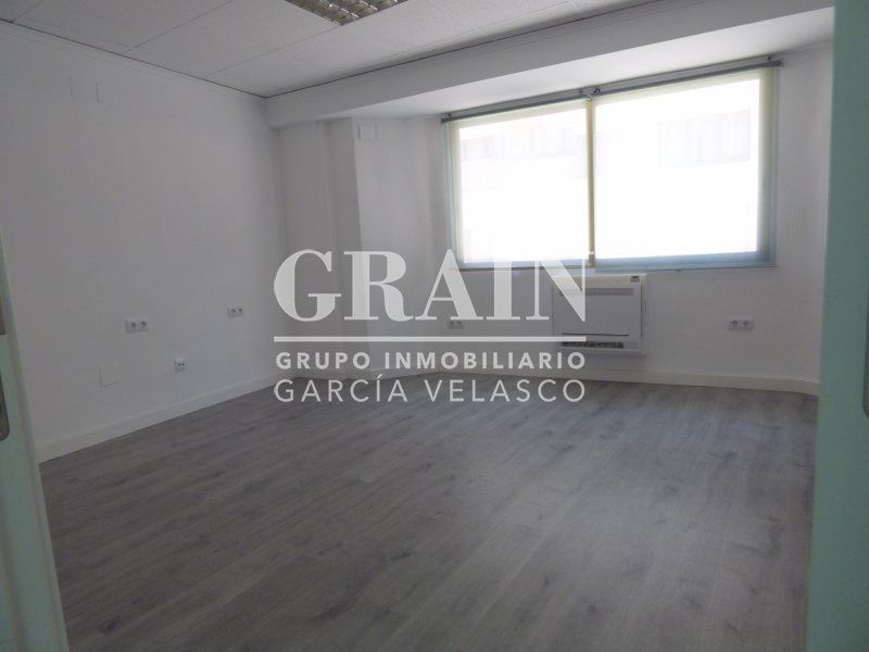 Habitación de Oficina de alquiler en  Albacete Capital con Aire acondicionado