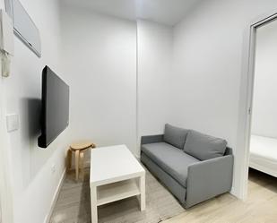 Sala d'estar de Planta baixa de lloguer en  Madrid Capital amb Calefacció i Moblat