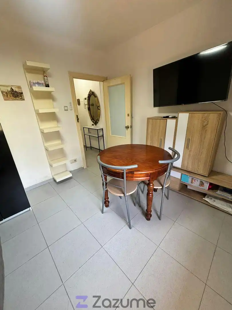 Comedor de Piso de alquiler en Madrid con Aire acondicionado, Calefacción y Amueblado