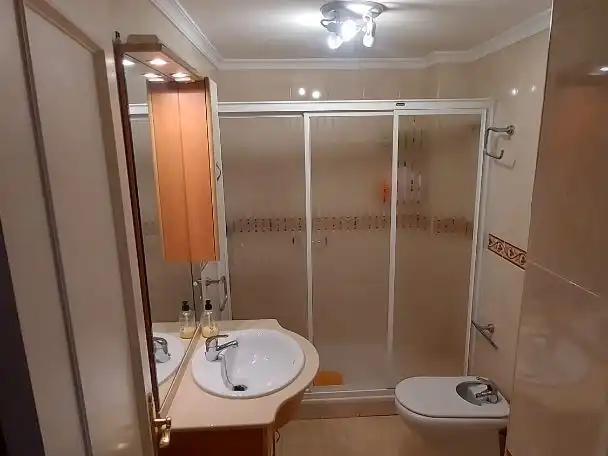 Bathroom of Flat for rent in Almuñécar  with Terrace, Furnished and Oven