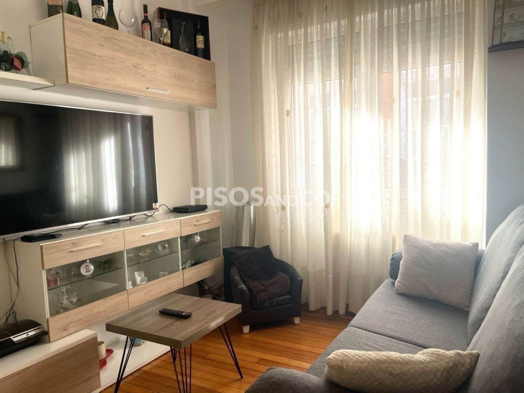 Sala d'estar de Pis en venda en A Coruña Capital  amb Calefacció