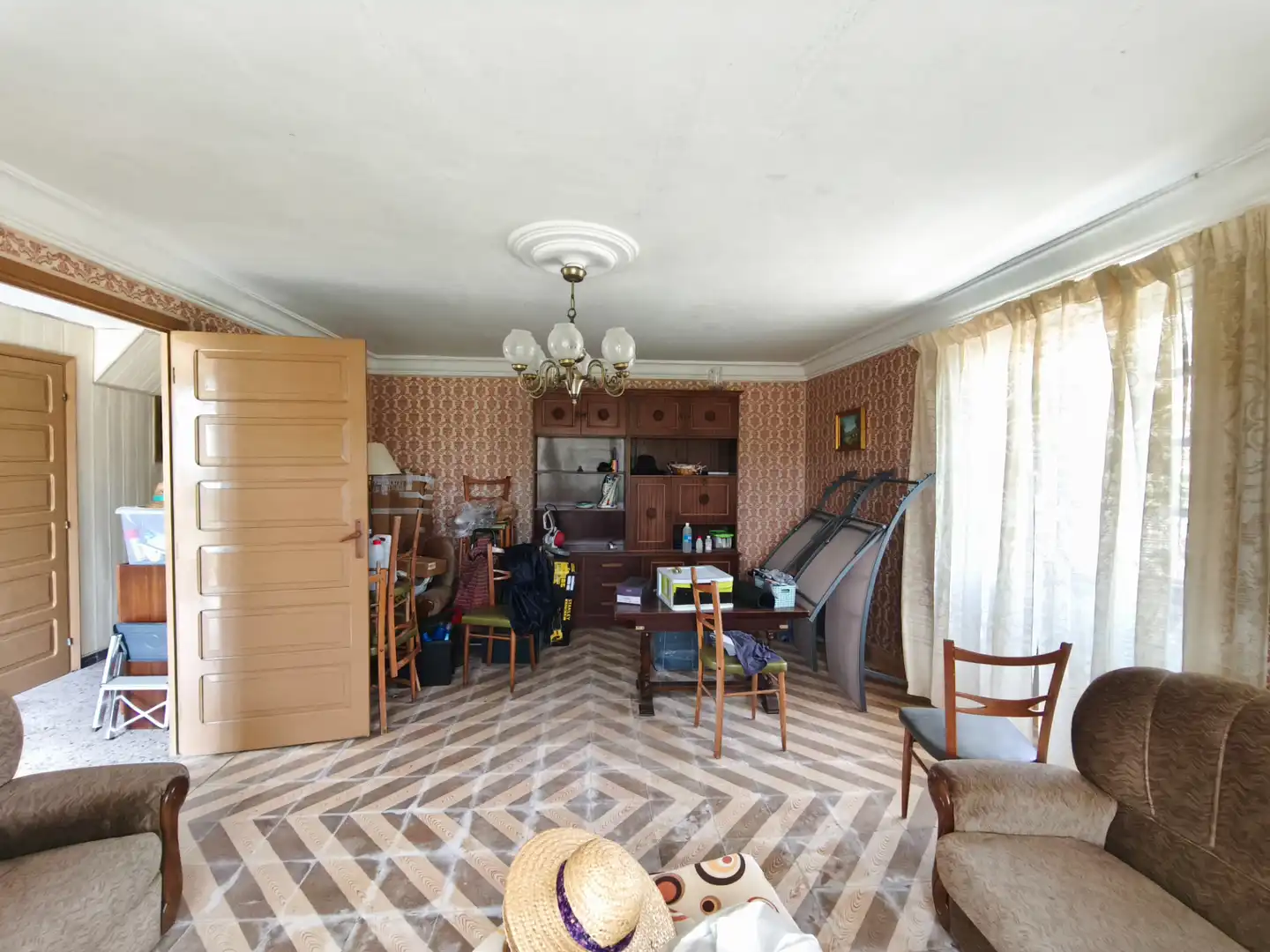 Sala d'estar de Casa o xalet en venda en Santiago de Compostela  amb Jardí privat, Terrassa i Traster