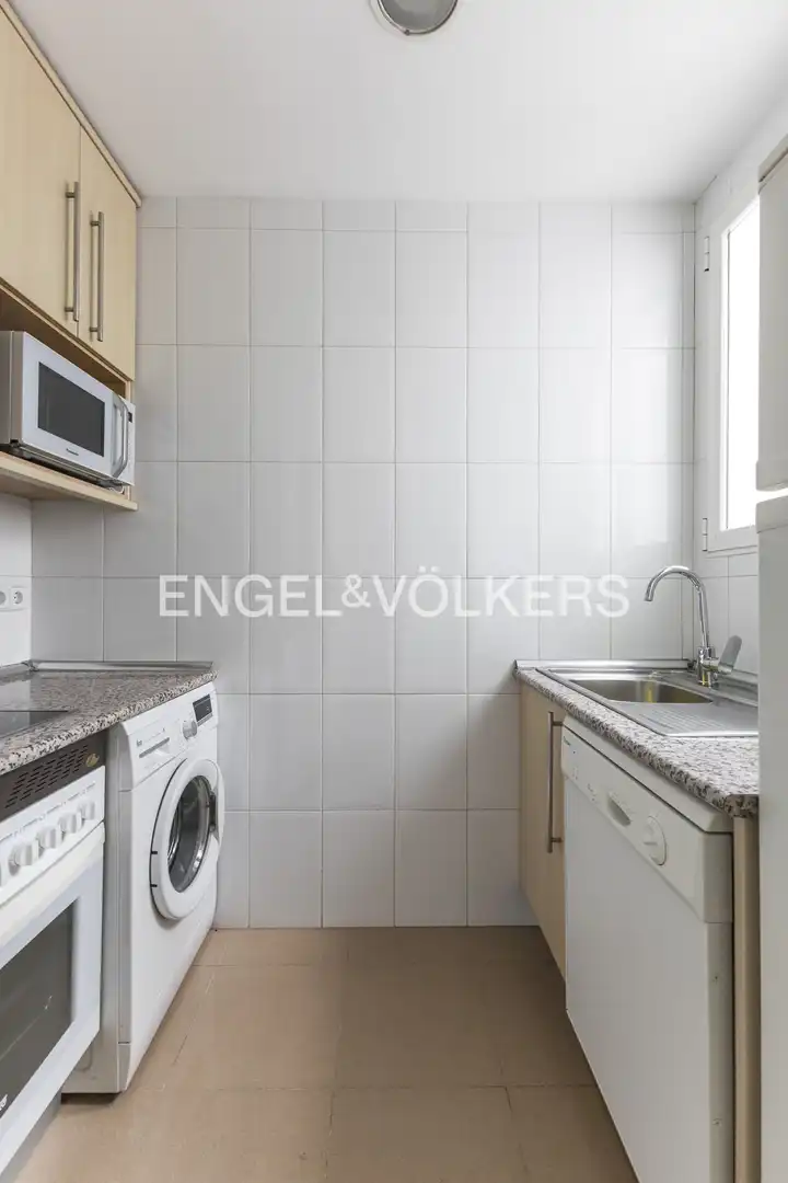 Kitchen of Attic for rent in Barrio de Salamanca