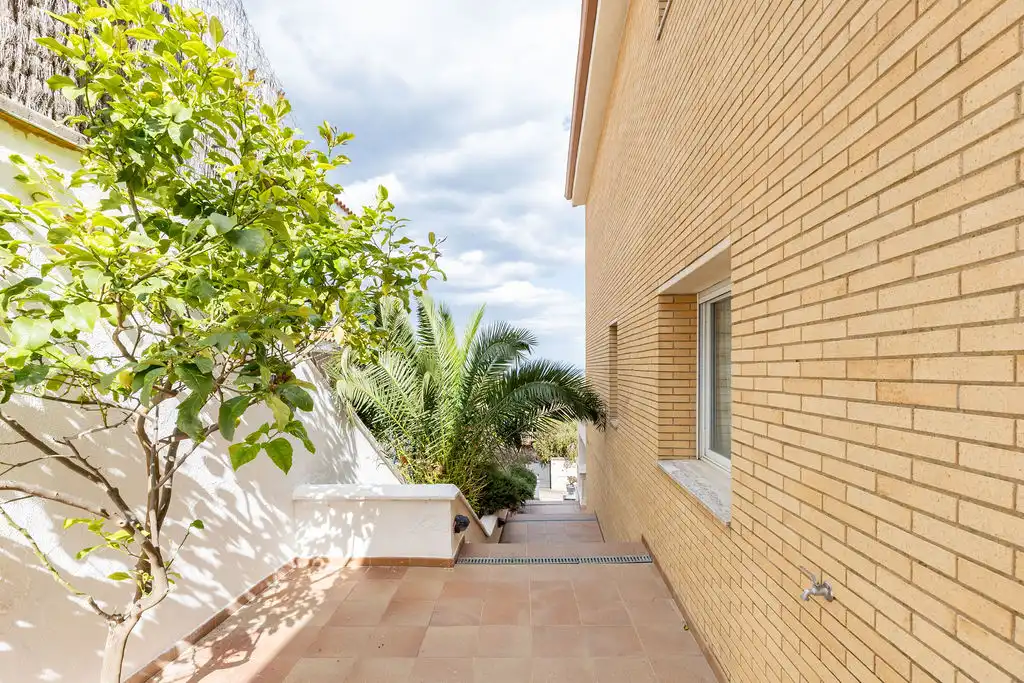 Casa amb piscina en venda a Canet de Mar, imagen 40