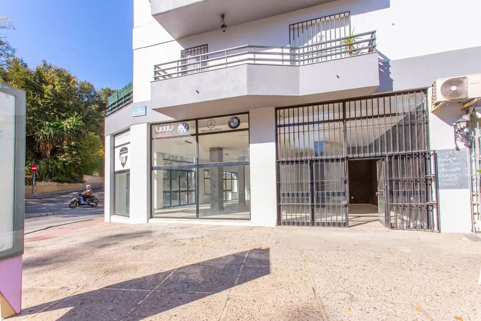 Exterior view of Commercial properties for sale in Jerez de la Frontera