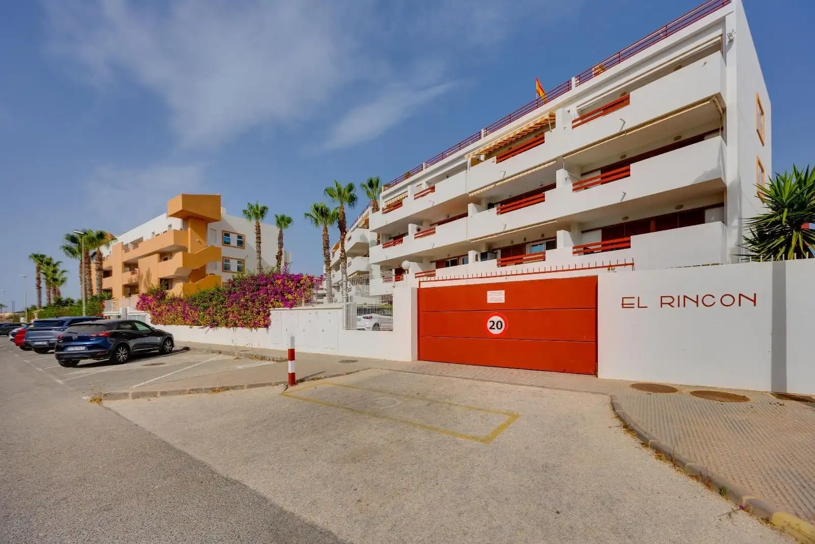 Vista exterior de Apartament en venda en Orihuela amb Terrassa i Piscina comunitària