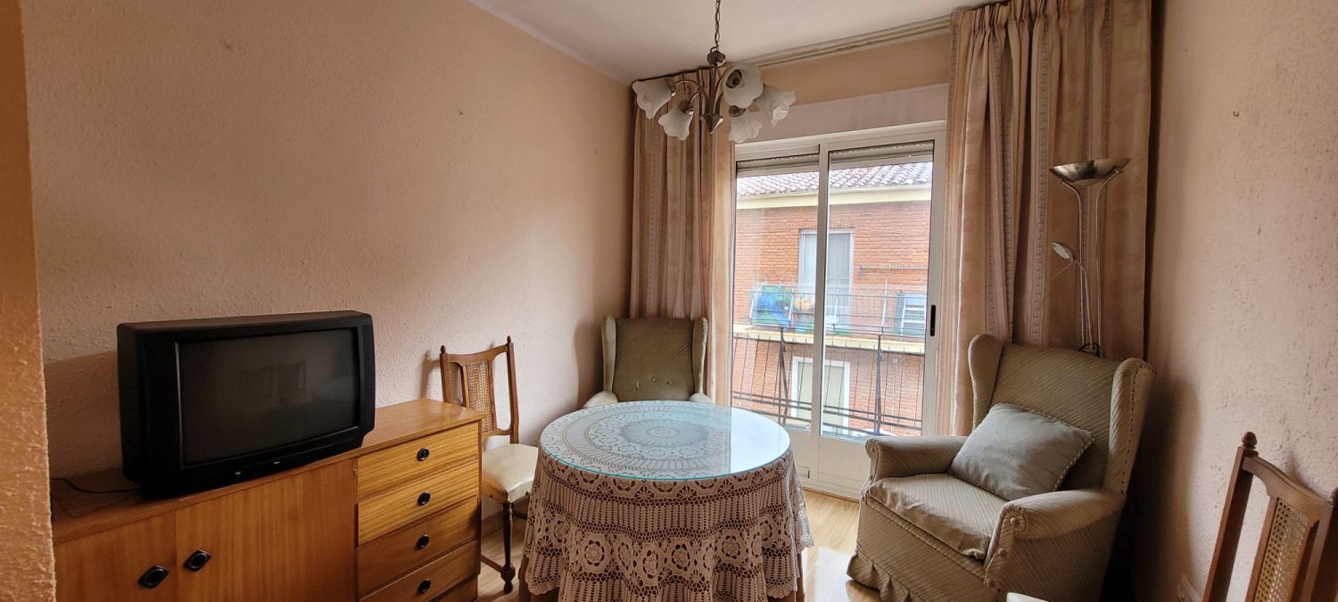 Dormitori de Pis en venda en  Albacete Capital amb Balcó