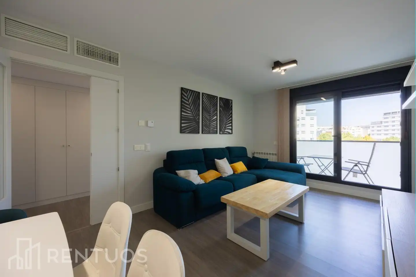 Sala d'estar de Pis de lloguer en Móstoles amb Aire condicionat, Terrassa i Traster