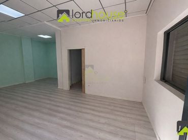Local comercial en venda a Calle Carpinteria