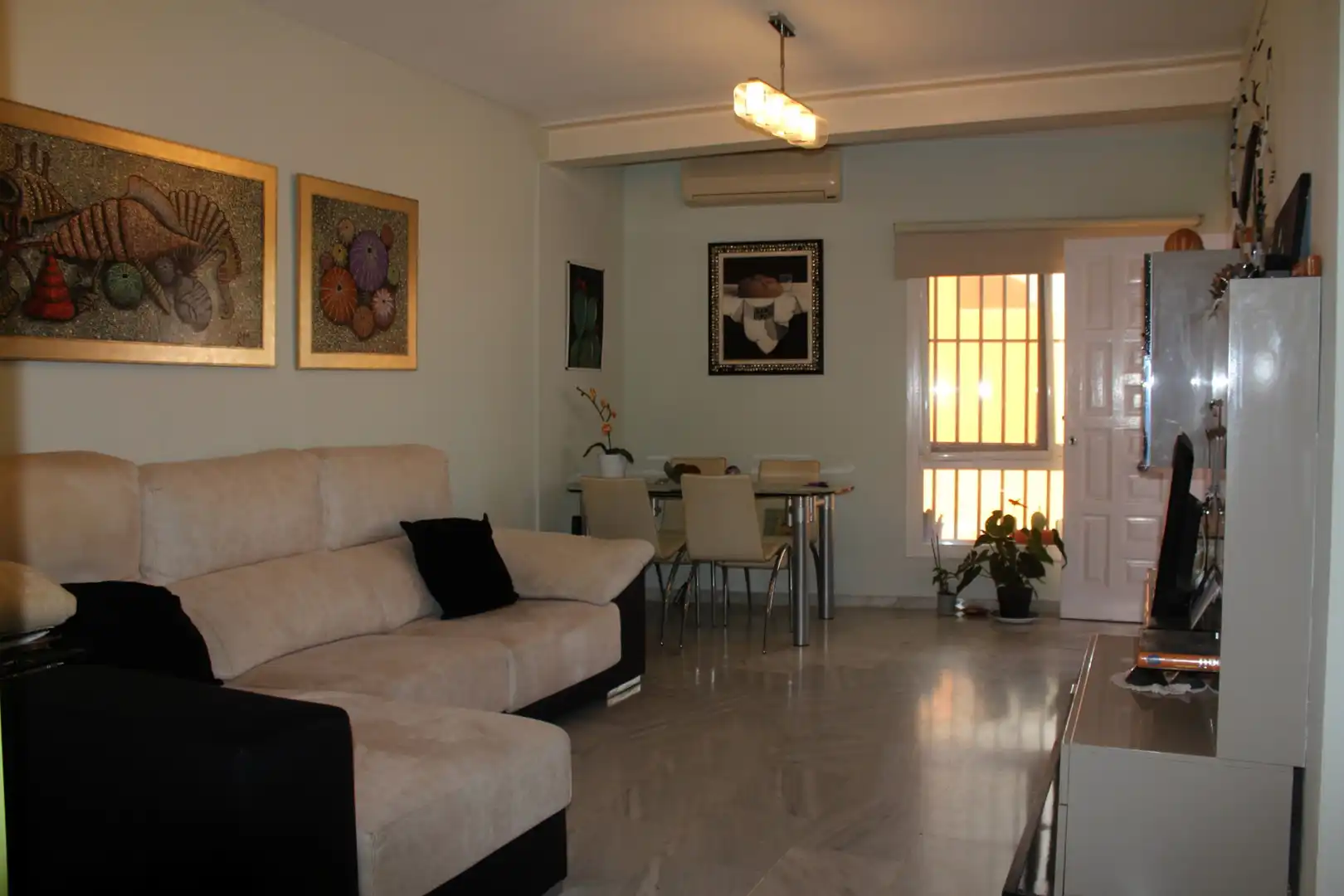 Sala de estar de Piso en venta en Níjar con Aire acondicionado, Terraza y Horno