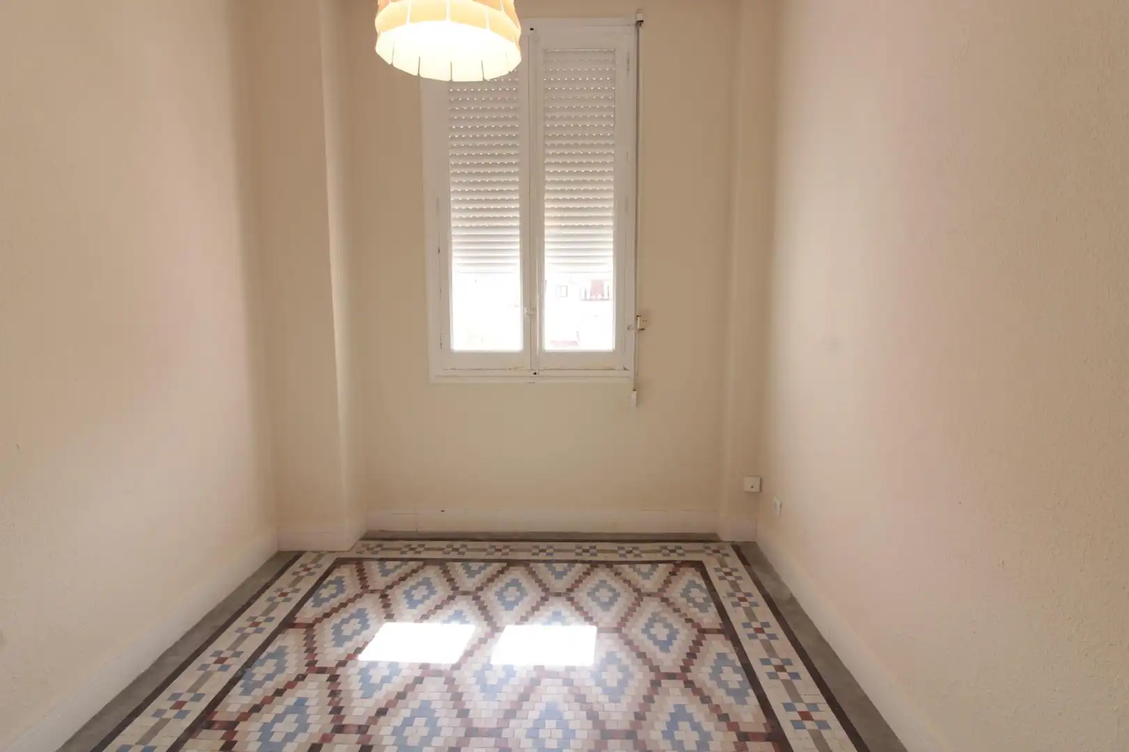 Habitación de Piso de alquiler en Valencia con Balcón