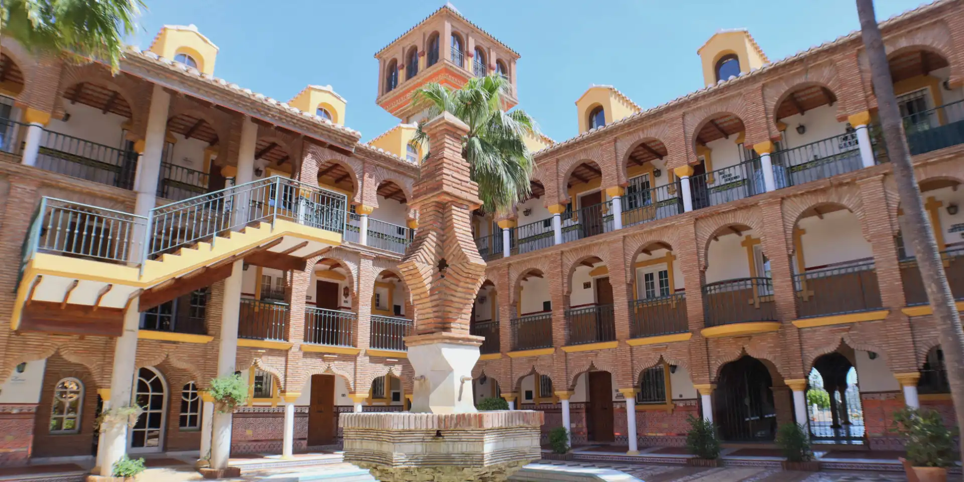 Vista exterior de Casa o xalet en venda en Mijas amb Aire condicionat, Calefacció i Jardí privat