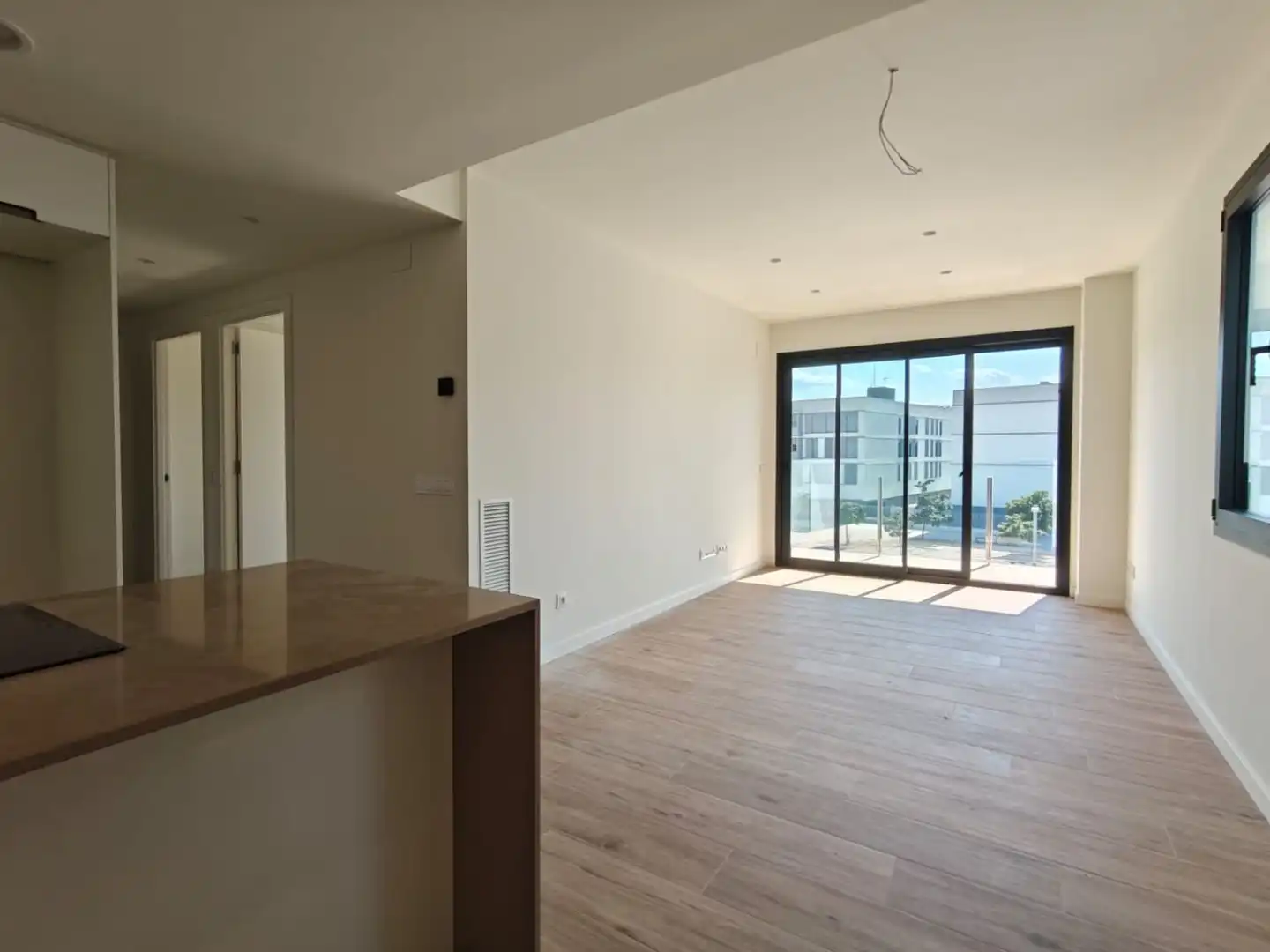 Living room of Flat for rent in Girona  with Air Conditioner, Heating and Terrace