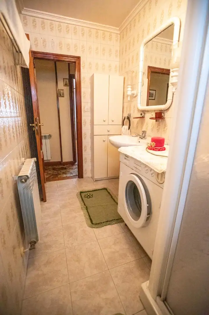 Baño de Piso en venta en Santander con Calefacción y Amueblado