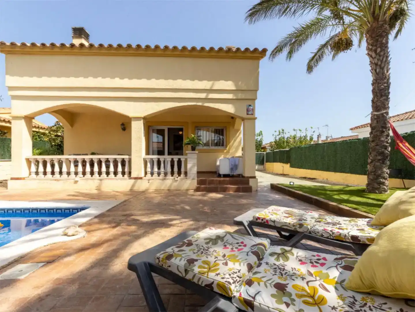 Terrassa de Casa o xalet en venda en Deltebre amb Aire condicionat, Piscina i Balcó