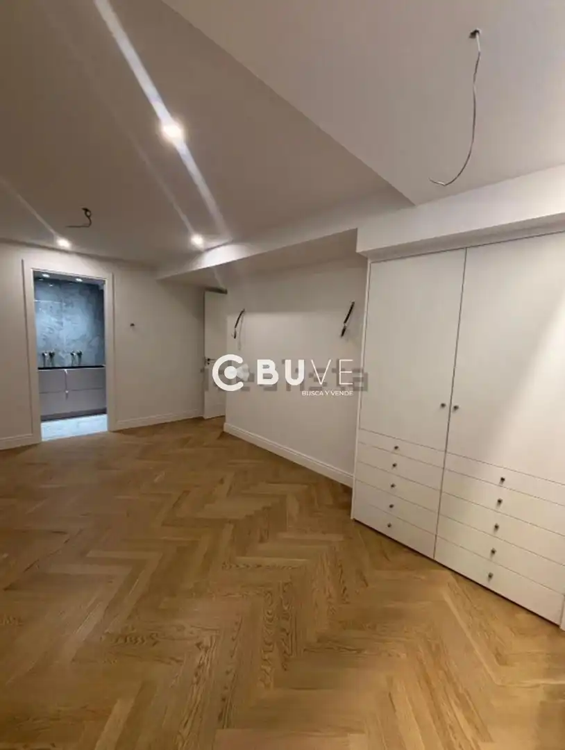 Bedroom of Flat for sale in Madrid  with Air Conditioner, Heating and Parquet flooring