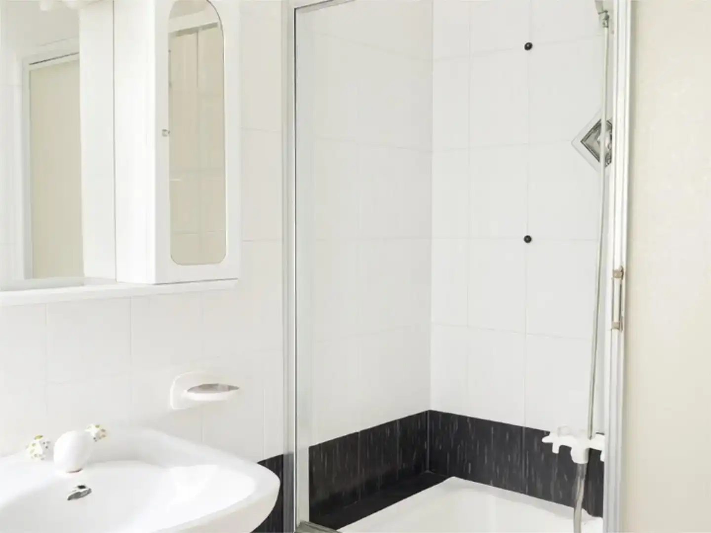 Bathroom of Flat for sale in Sariegos, León