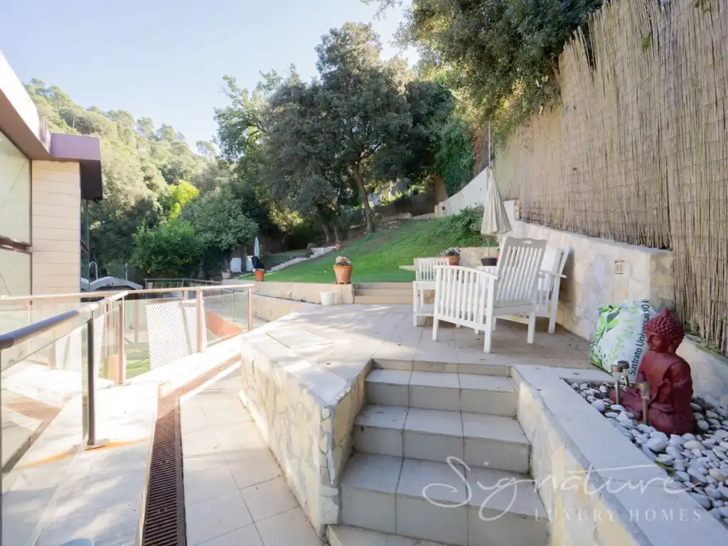 Terrassa de Casa o xalet en venda en Barcelona amb Aire condicionat