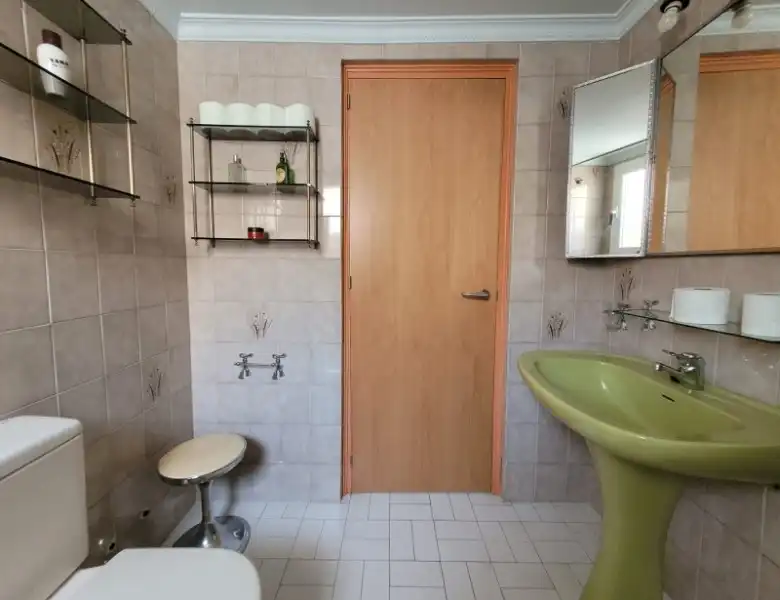 Badezimmer von Dachboden zum Verkauf in Málaga mit Klimaanlage, Heizung und Terrasse