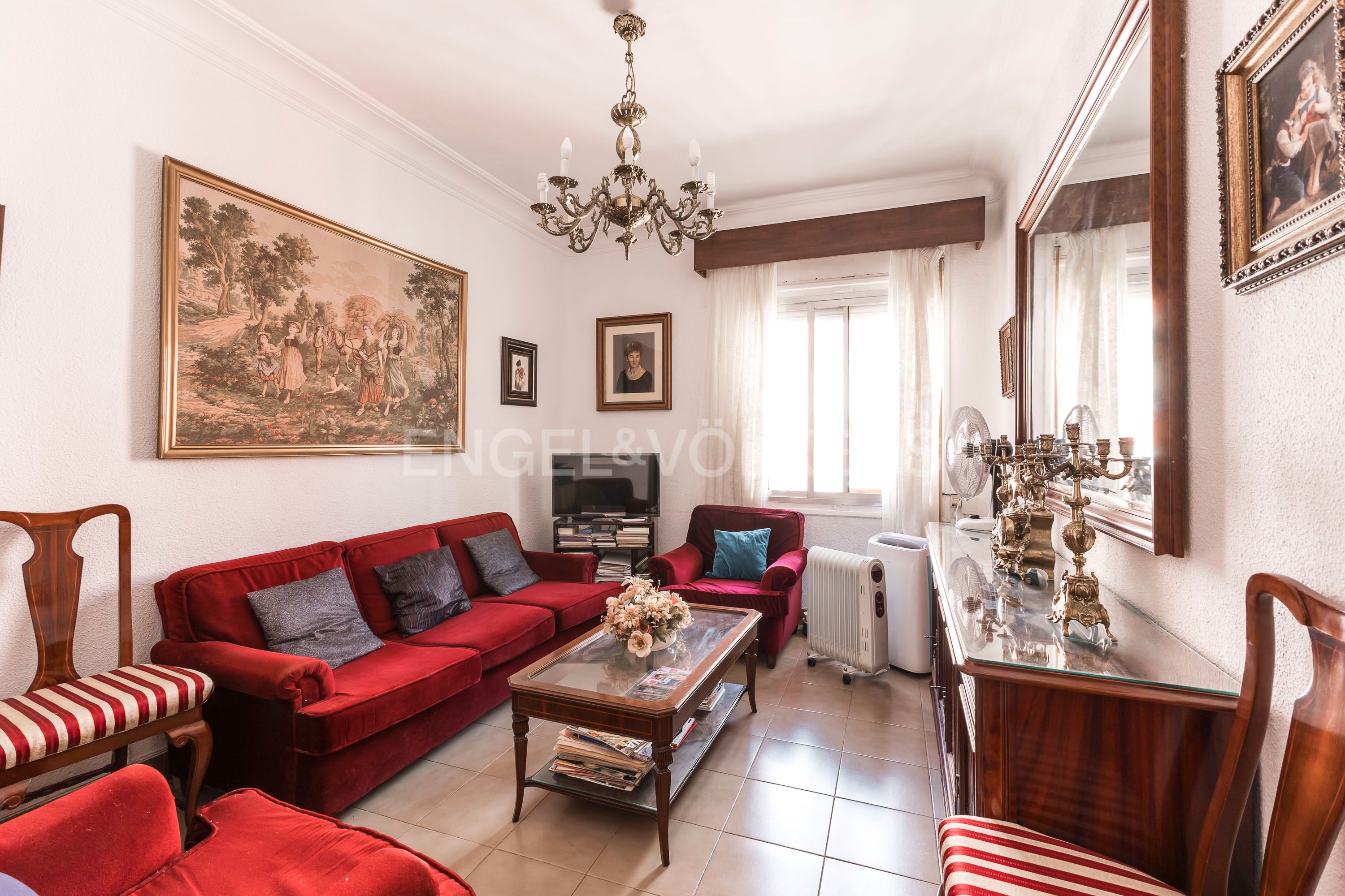Sala d'estar de Apartament en venda en  Madrid Capital amb Aire condicionat, Calefacció i Parquet