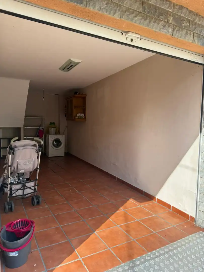 Casa adosada en venda en Oviedo  amb Calefacció, Parquet i Traster