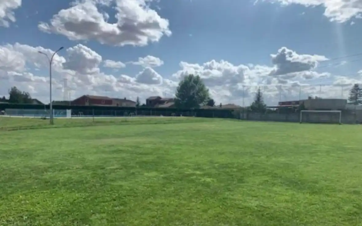 Casa o xalet en venda en Santas Martas amb Aire condicionat, Calefacció i Jardí privat