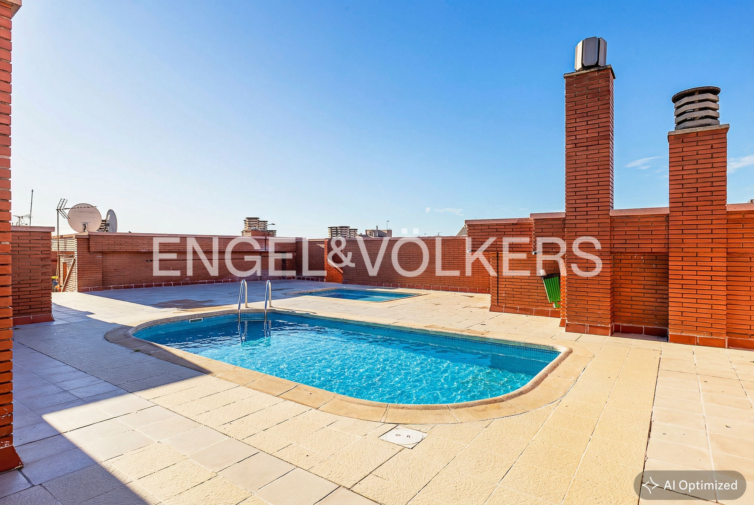 Piscina de Apartamento en venta en  Barcelona Capital con Calefacción, Piscina y Balcón